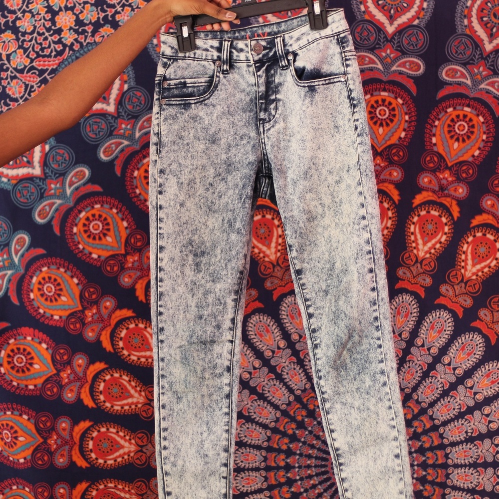 Acid Wash Jeans